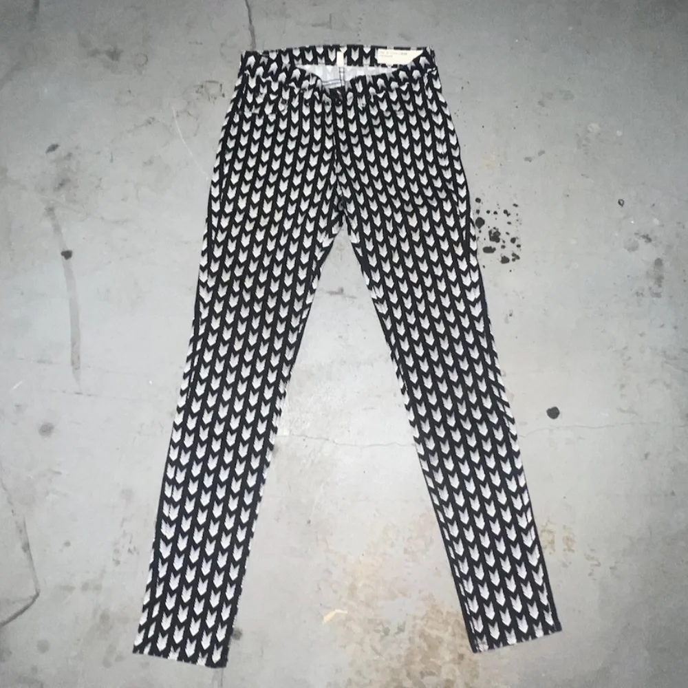RAG & BONE WOMEN’S ARROW PRINT STRAIGHT LEG JEANS, SIZE US 26, BLACK/WH… - Picture 1 of 7